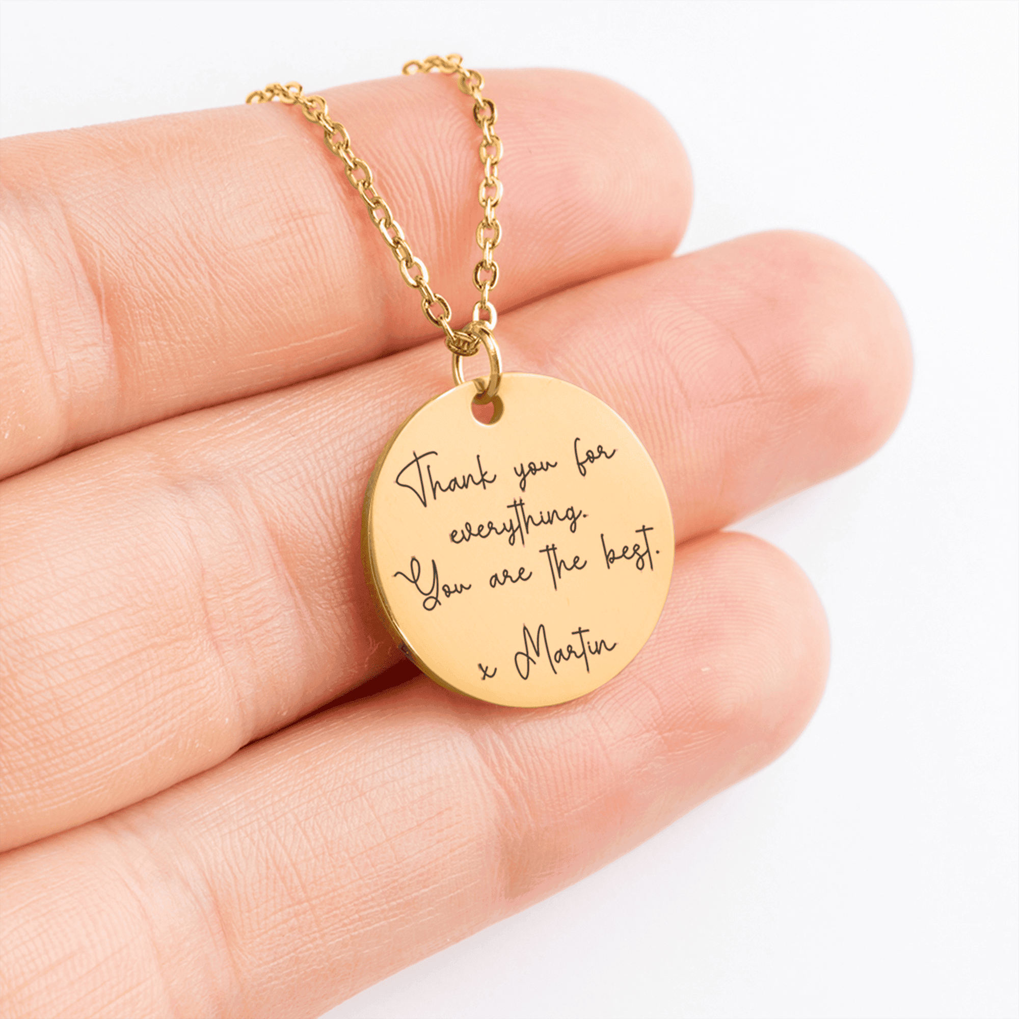 Collar con mensaje escrito a mano