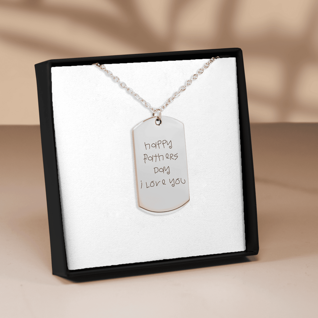 Collar con mensaje escrito a mano